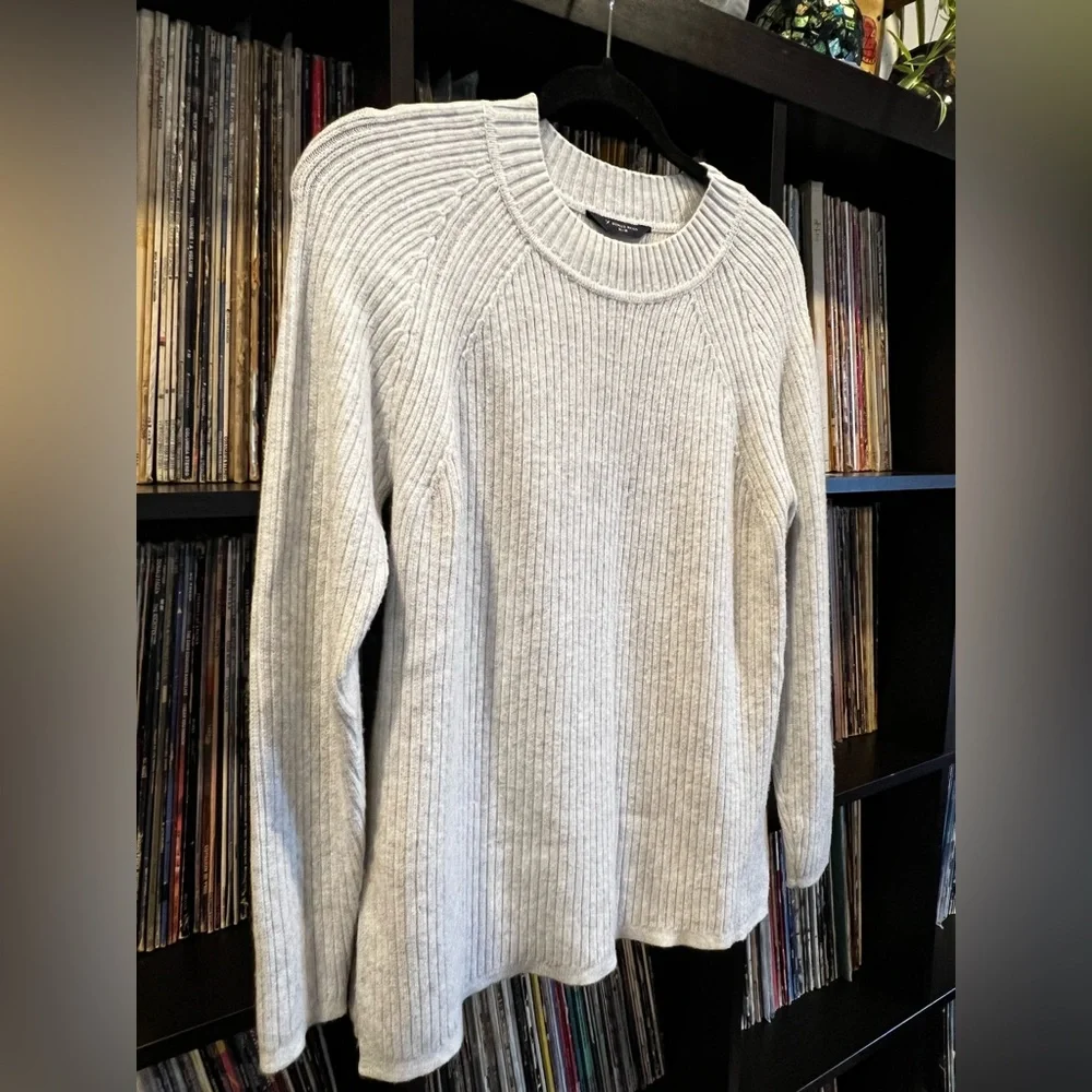 Denver Hayes Soft Ribbed Knit Sweater off white/Cream Size Medium Neutral Knit - Picture 2 of 5